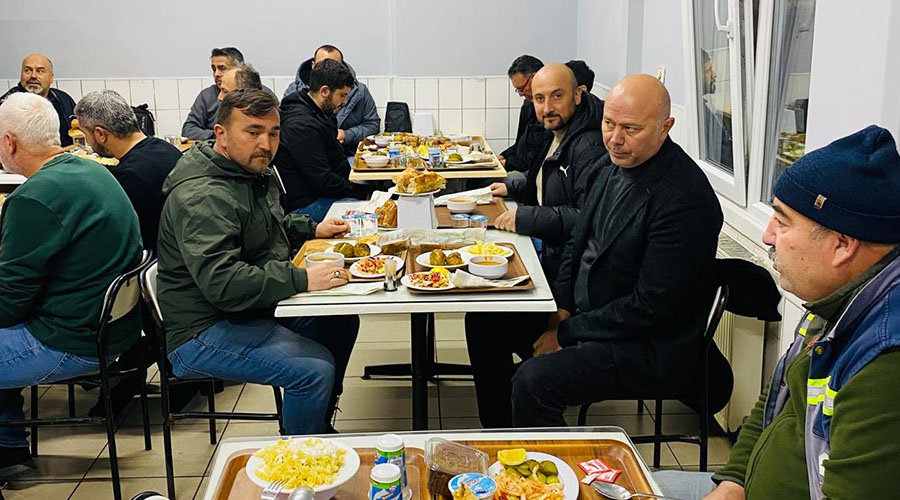 ÜYELERİMİZLE İFTAR YEMEĞİNDE BİR ARADAYDIK