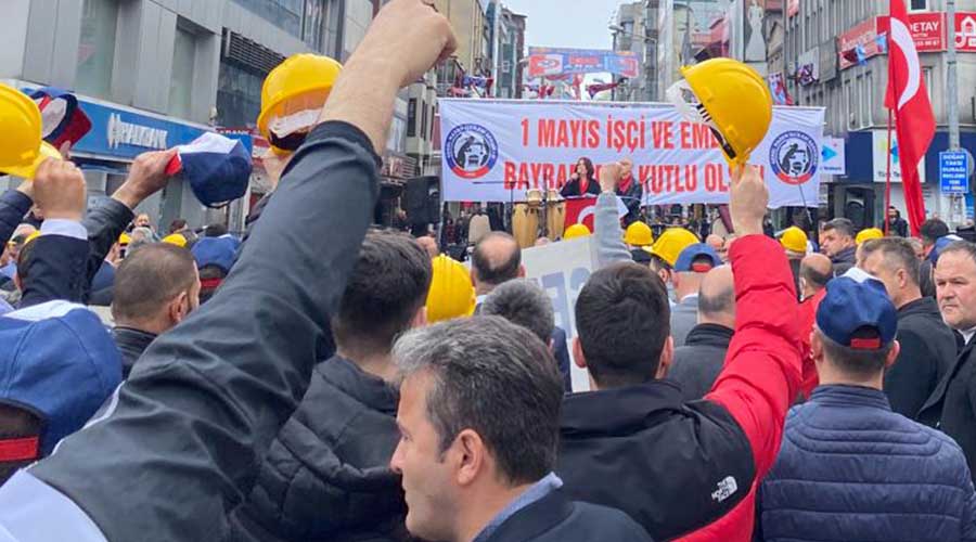 ZONGULDAK MADENCİ ANITI ÖNÜNDE 1 MAYIS EMEK VE DAYANIŞMA GÜNÜ KUTLANDI