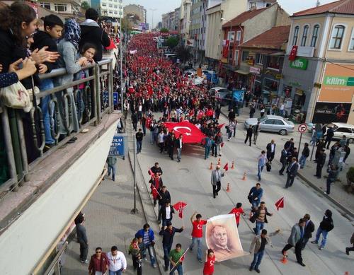 Şehitlere Saygı Yürüyüşü