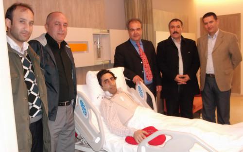 Başkan Özcan Üyemizi Hastanede Ziyaret Etti