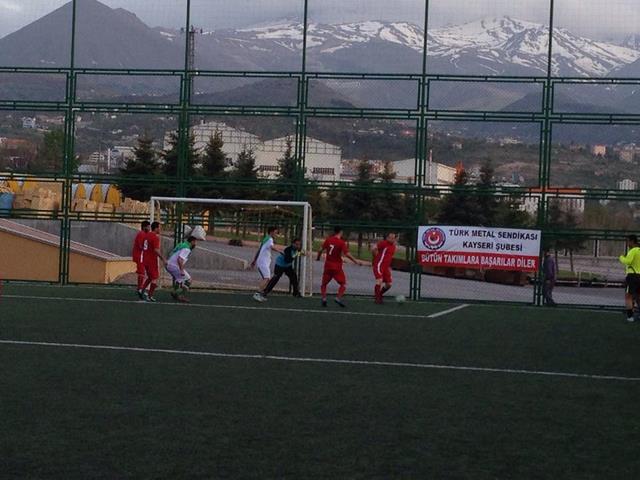 Bölümler Arası Futbol Turnuvası Başladı