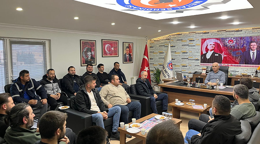 ÜYELERİMİZDEN ŞUBEMİZE ZİYARET