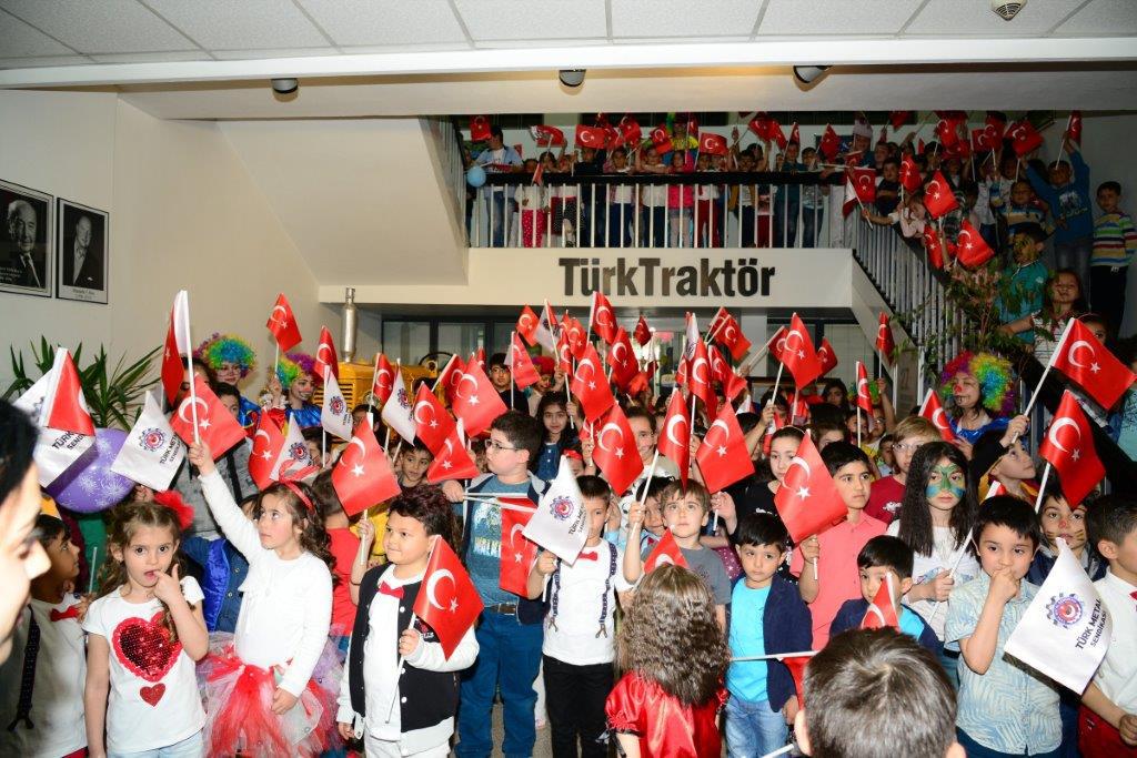 Türk Traktör A.Ş Ankara İşyerinde Çalışan Üyelerimizin Çocukları, 23 Nisan'da Babalarıyla Birlikte İşyerine Geldiler