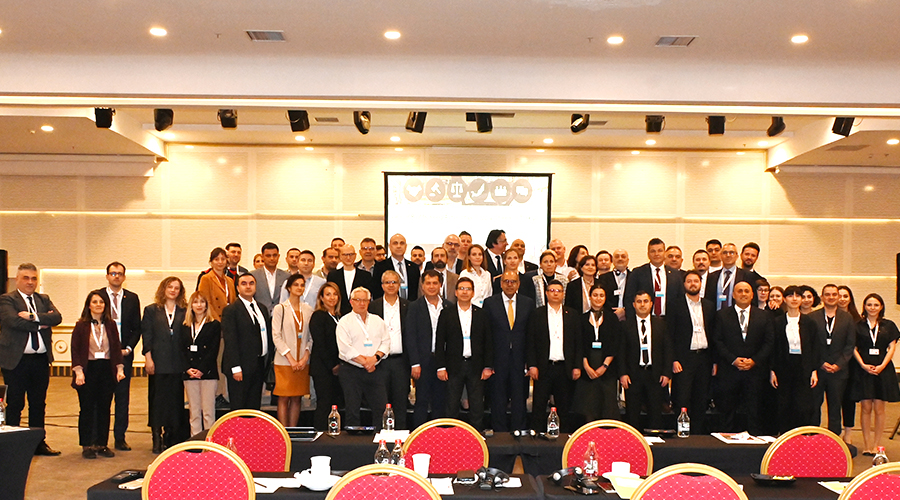 TÜRKİYE'DEKİ OTOMOTİV TEDARİK ZİNCİRİNDE İŞÇİ HAKLARI ÇALIŞTAYI ANKARA’DA YAPILDI