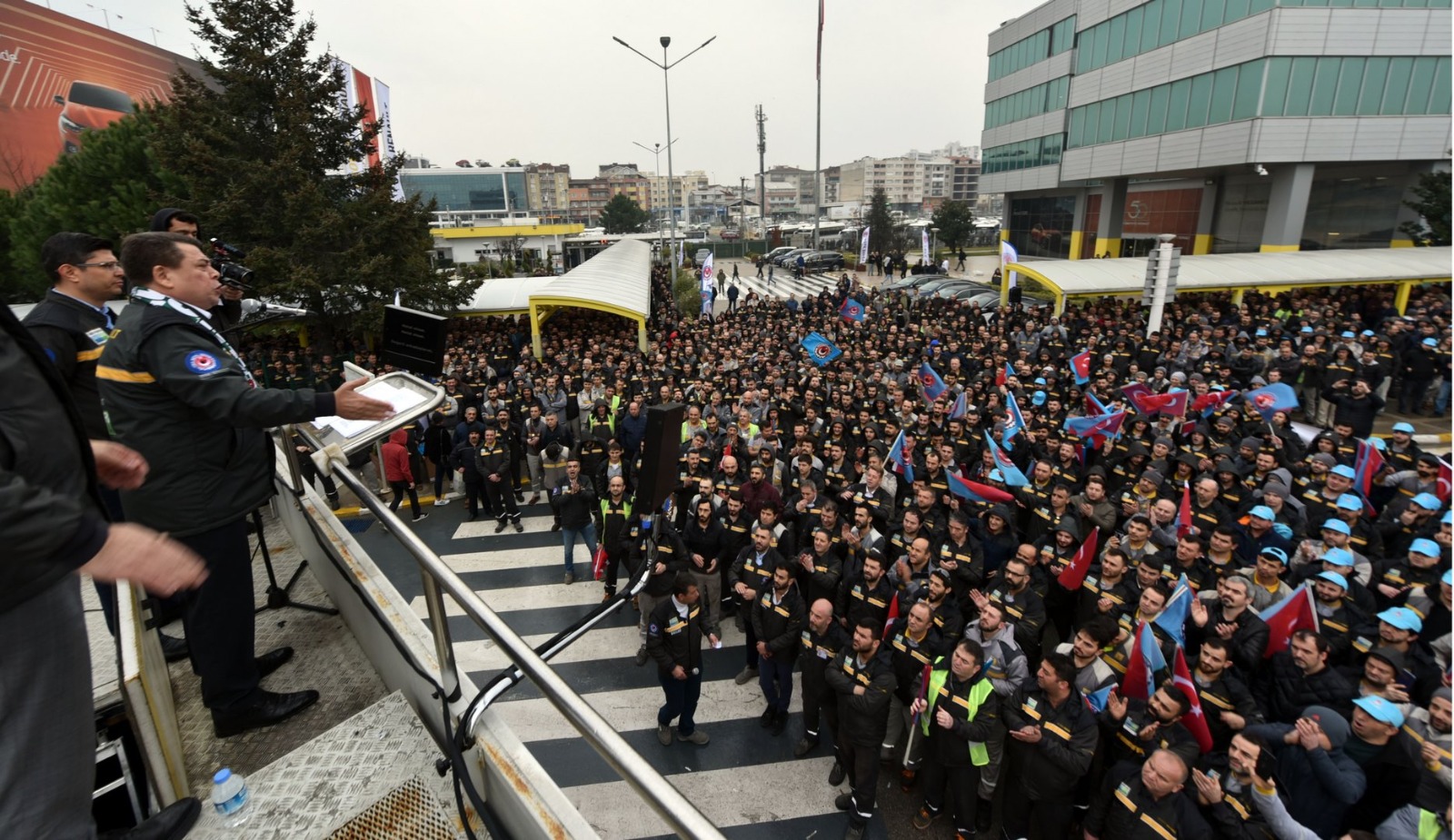 TURK METAL ENTHUSIASM AT OYAK RENAULT!