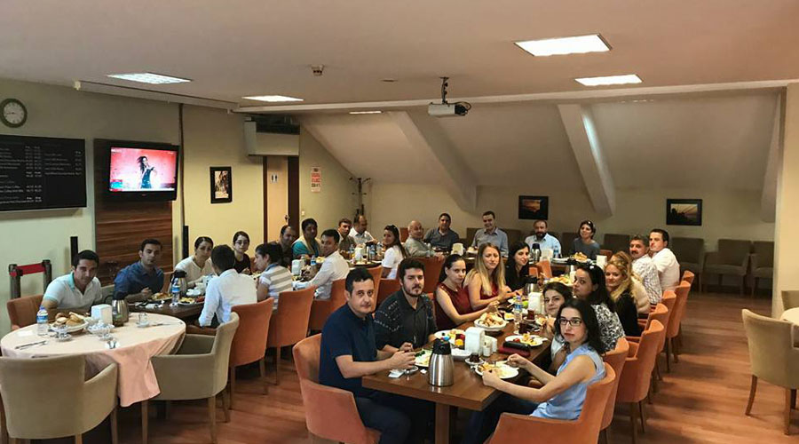 ARÇELİK YÖNETİCİLERİ İLE KAHVALTI